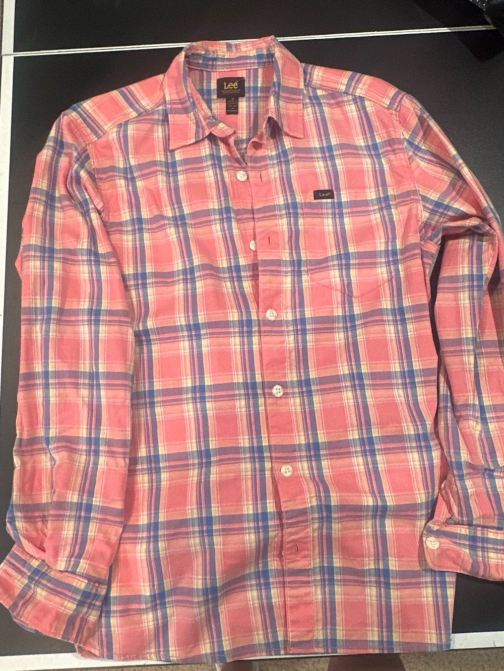 Lee Men’s Pink Plaid Button-Up Shirt